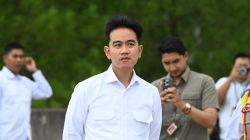 Rocky Gerung Ungkap: Gibran Sebenarnya Tak Berminat Jadi Politisi, Hanya Ingin Fokus Bisnis